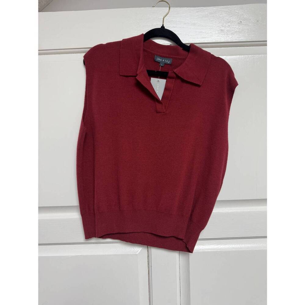 NEW PIXI + IVY women's sweater vest in garnet